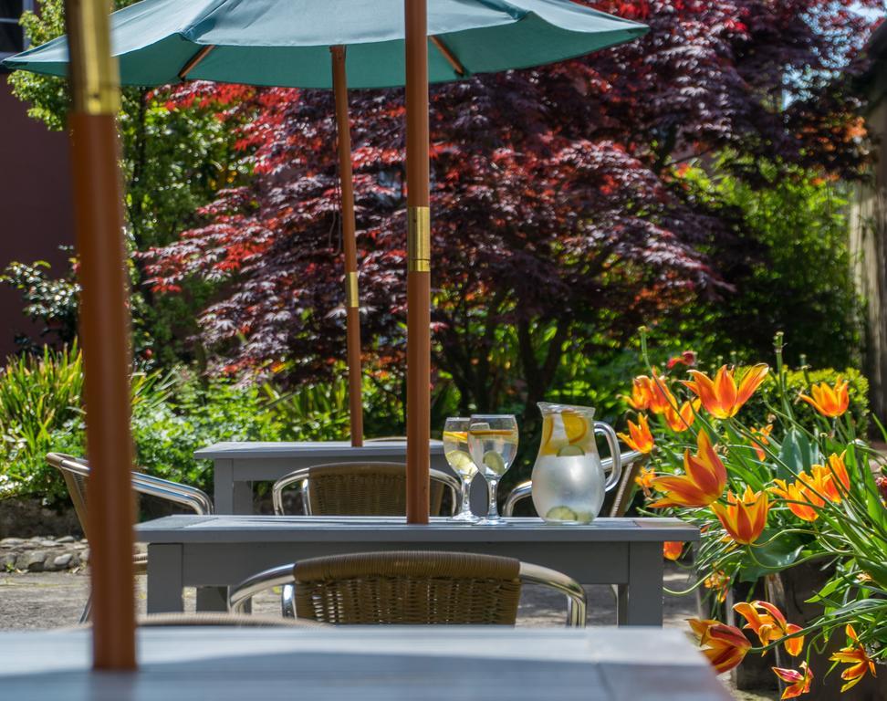 Old Kings Arms Hotel ペンブローク エクステリア 写真